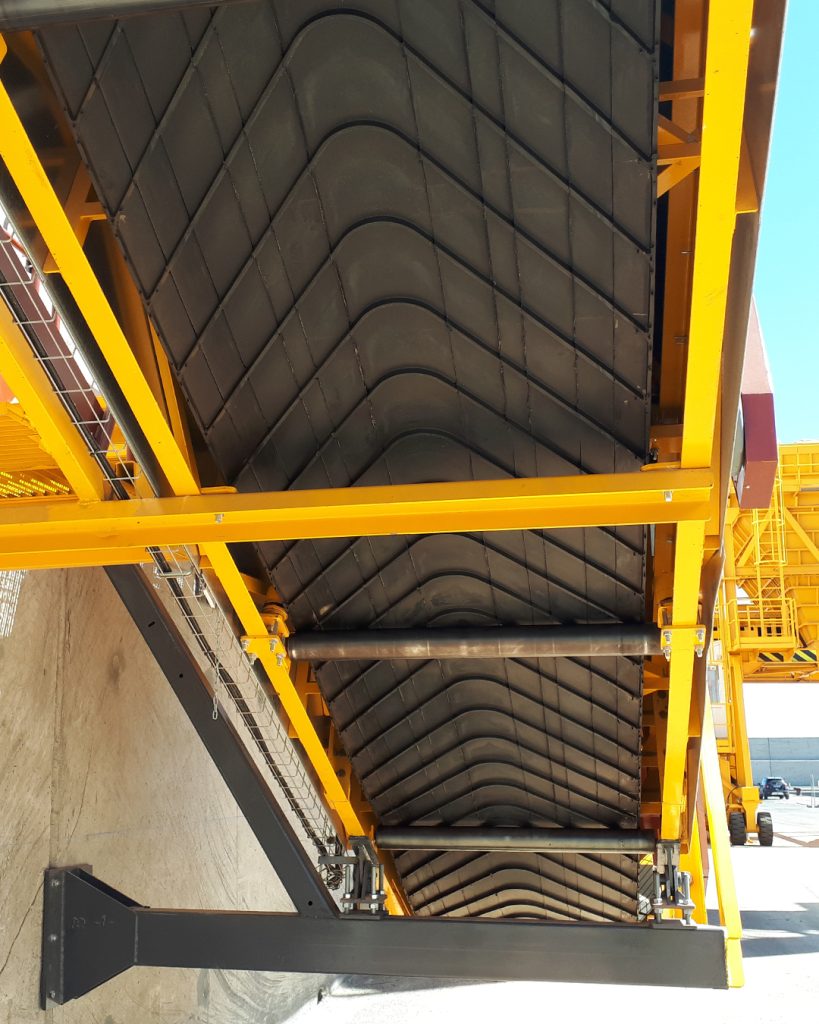 Productos y servicios: cintas y máquinas a medida para ingenierías del sector minero - Cintas transportadoras